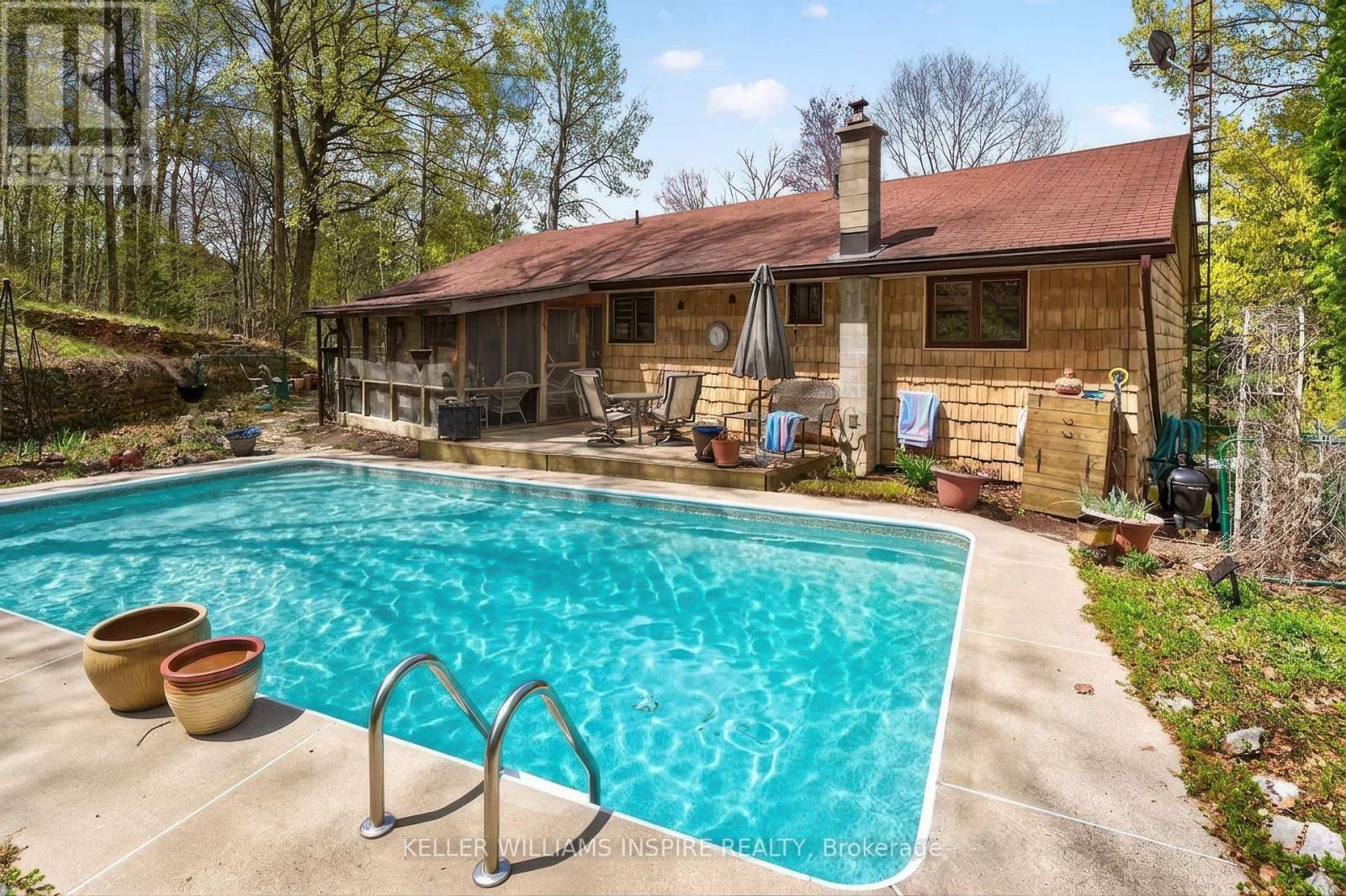 130 SMITH ROAD - 33