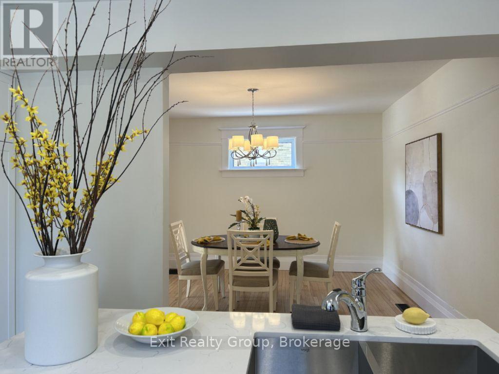 90 BYRON STREET - 11