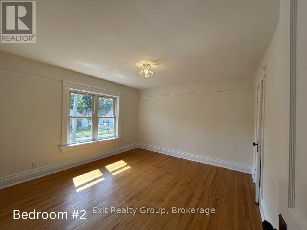 90 BYRON STREET - 24