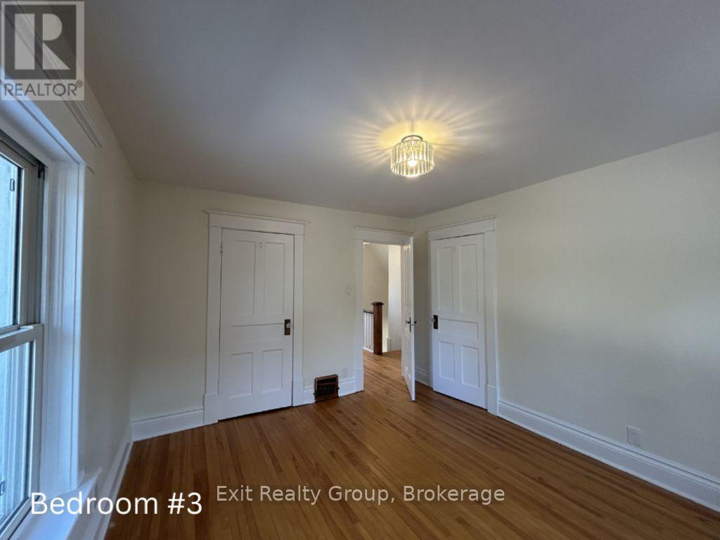90 BYRON STREET - 26