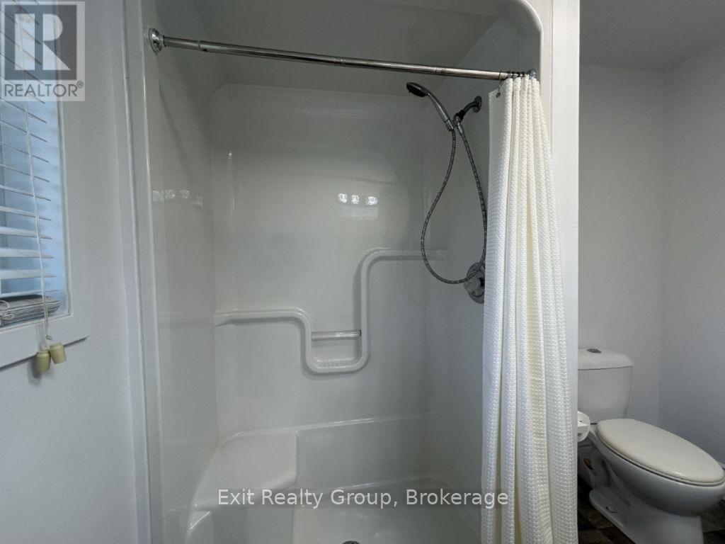 90 BYRON STREET - 34