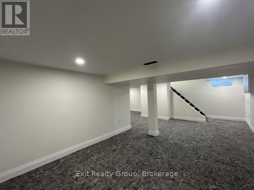 90 BYRON STREET - 38