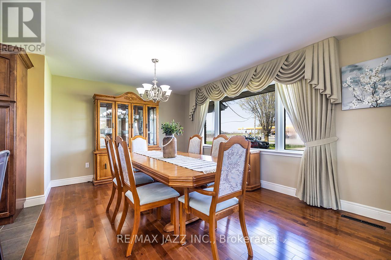 152 BELLEVILLE ROAD - 12