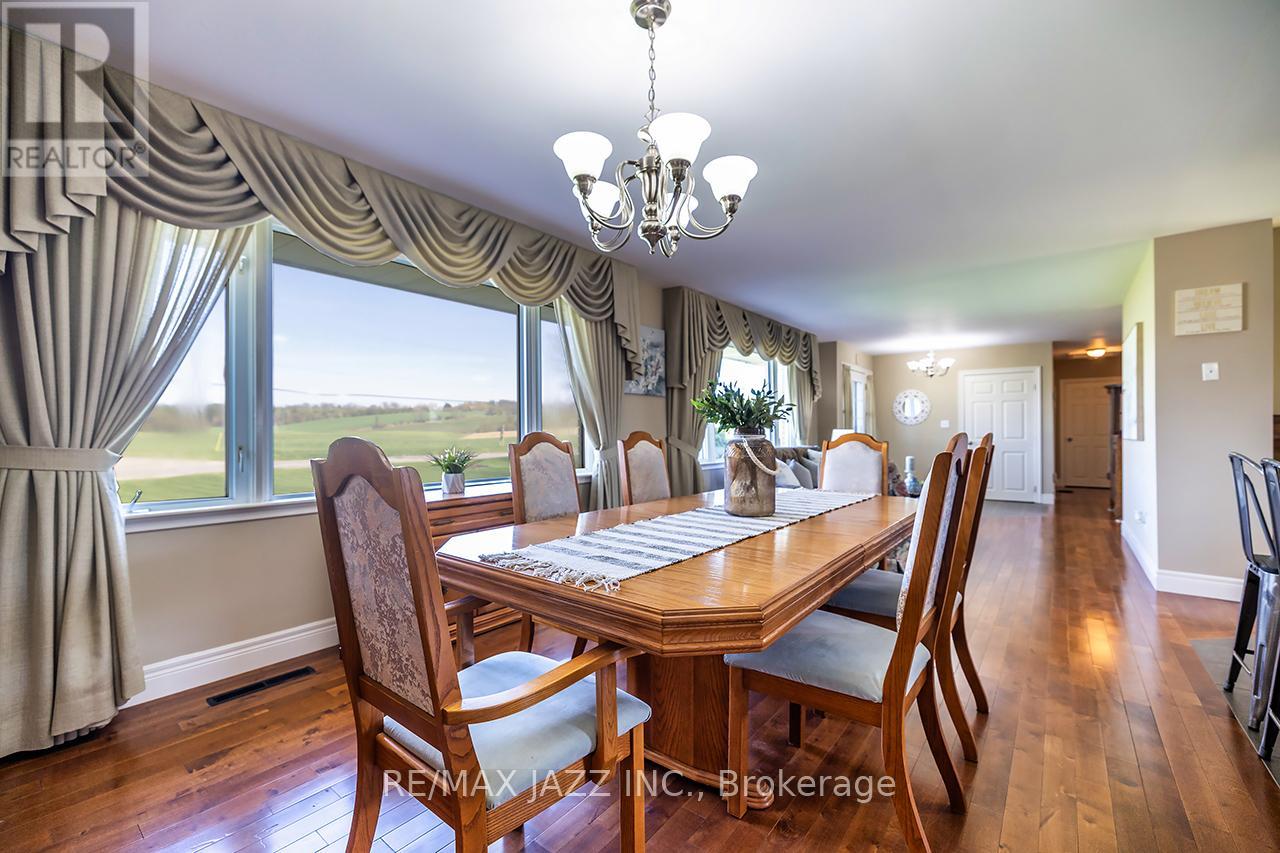 152 BELLEVILLE ROAD - 13