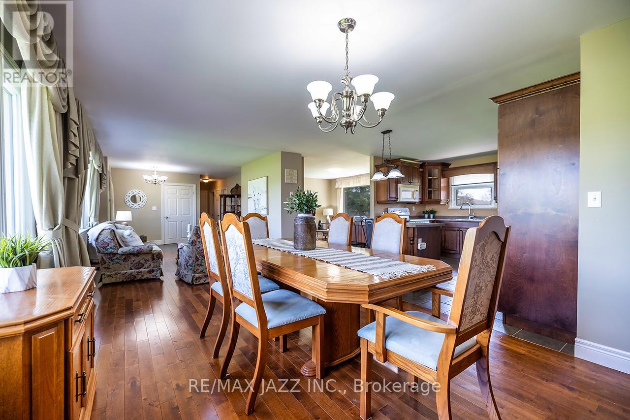 152 BELLEVILLE ROAD - 14