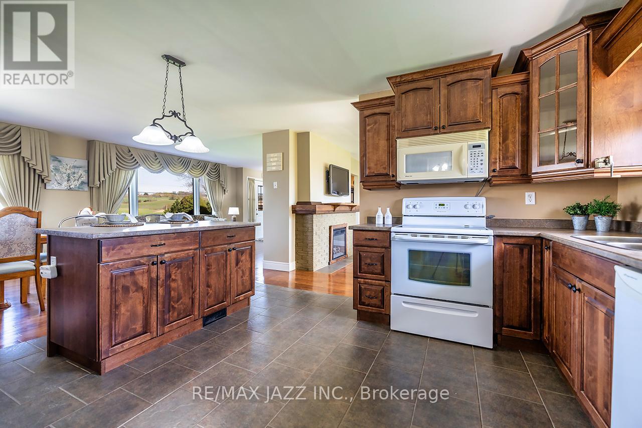 152 BELLEVILLE ROAD - 21