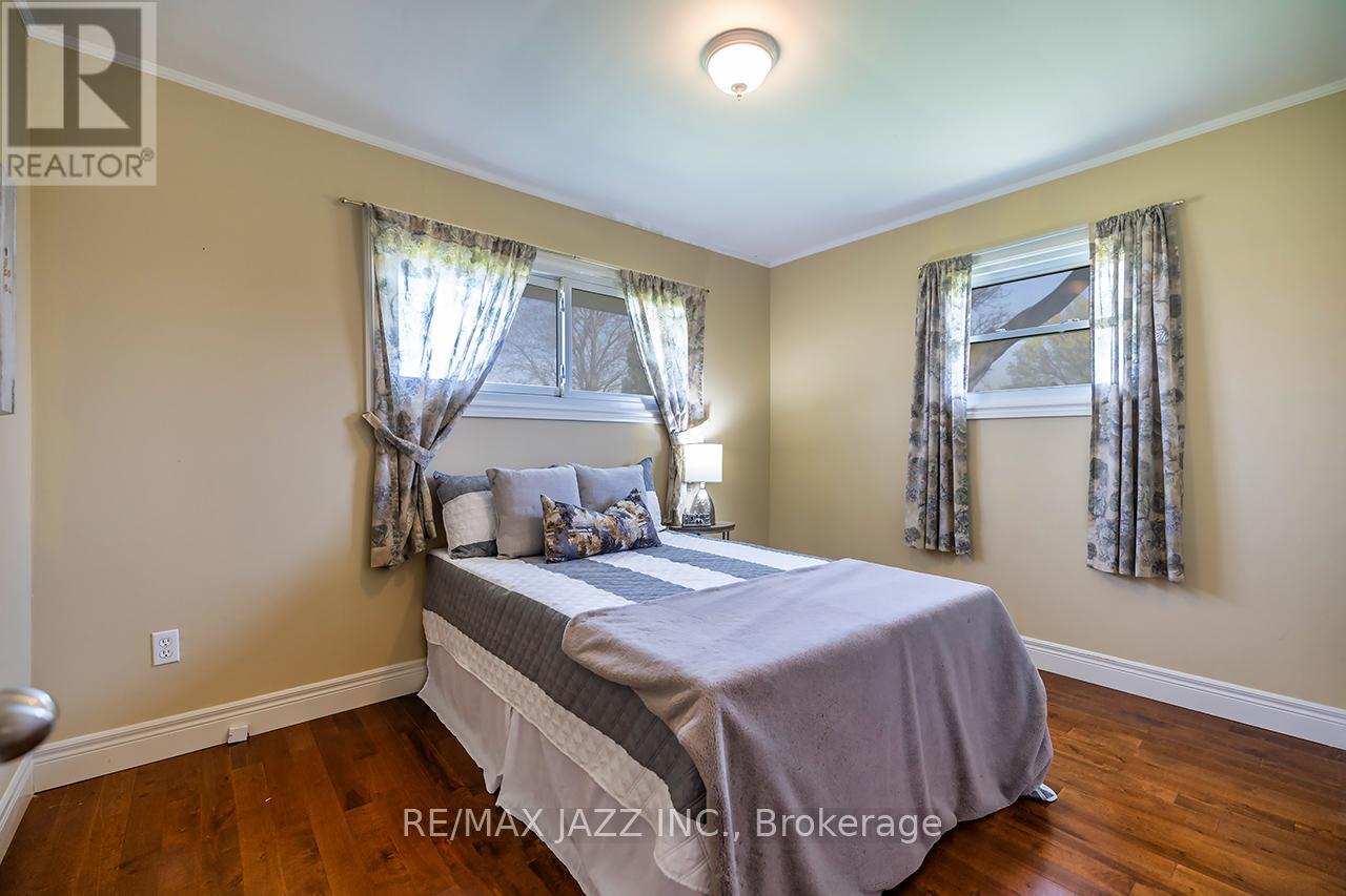 152 BELLEVILLE ROAD - 27
