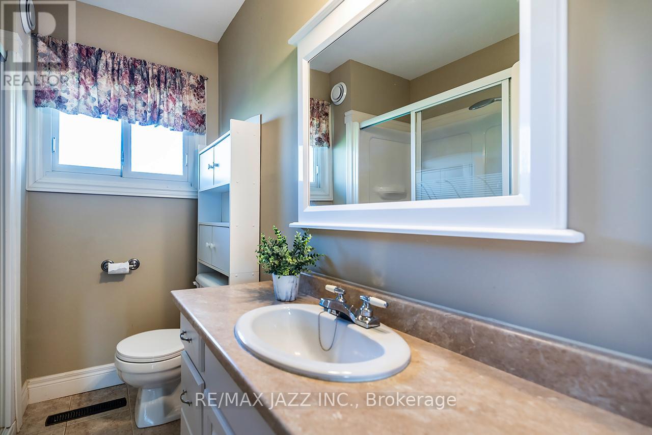 152 BELLEVILLE ROAD - 30