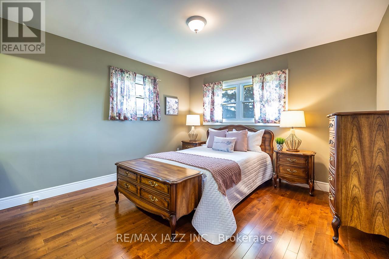 152 BELLEVILLE ROAD - 33