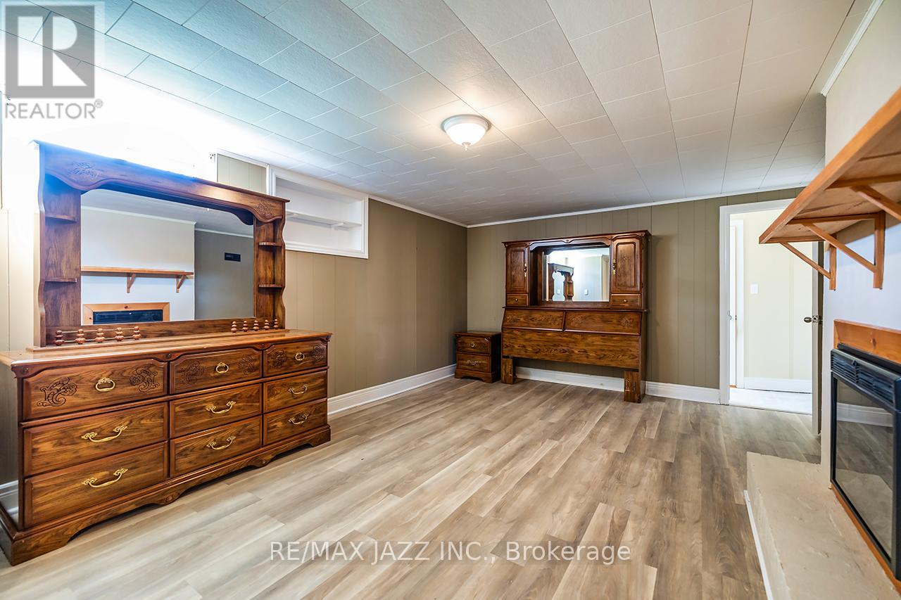 152 BELLEVILLE ROAD - 37