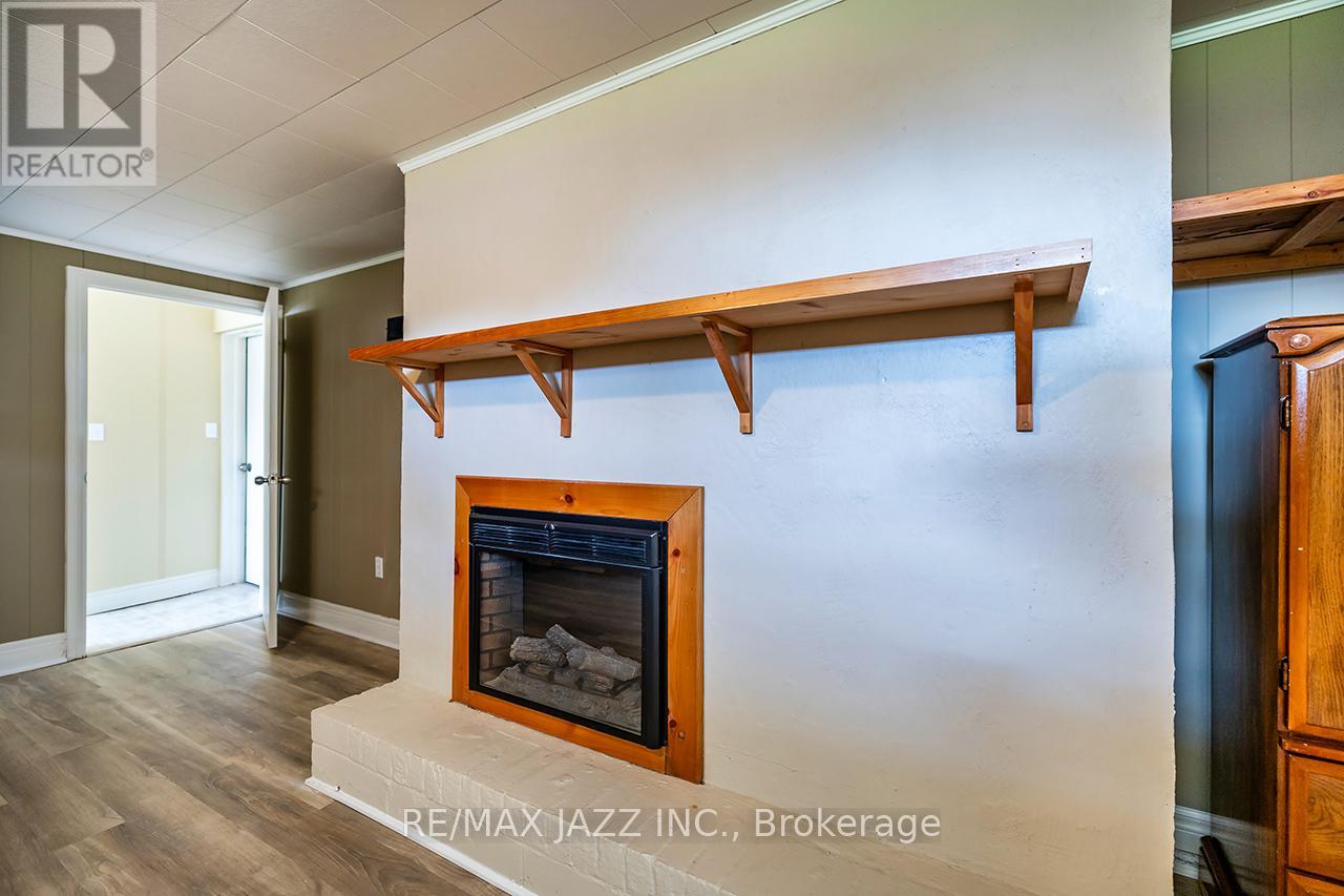 152 BELLEVILLE ROAD - 38