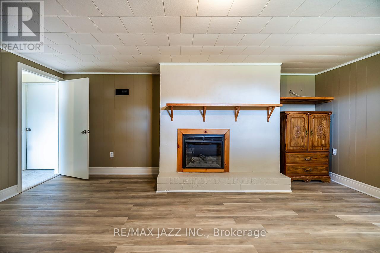 152 BELLEVILLE ROAD - 39