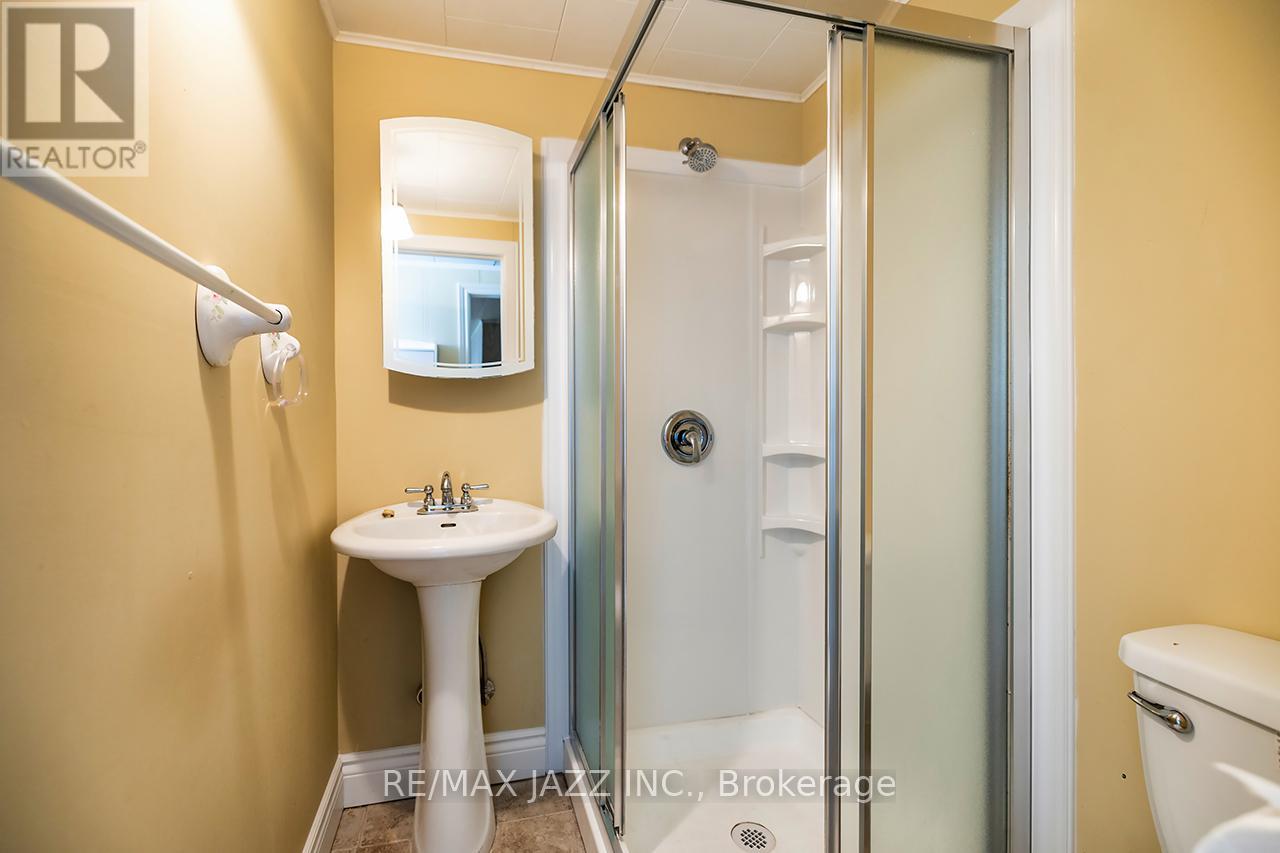 152 BELLEVILLE ROAD - 42