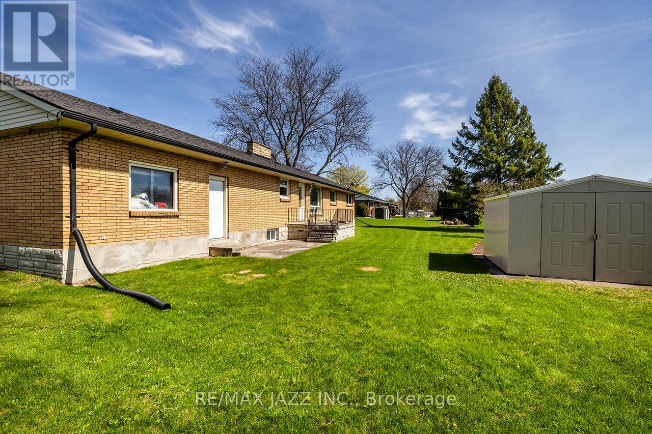 152 BELLEVILLE ROAD - 44