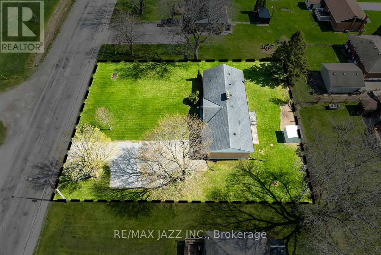 152 BELLEVILLE ROAD - 46