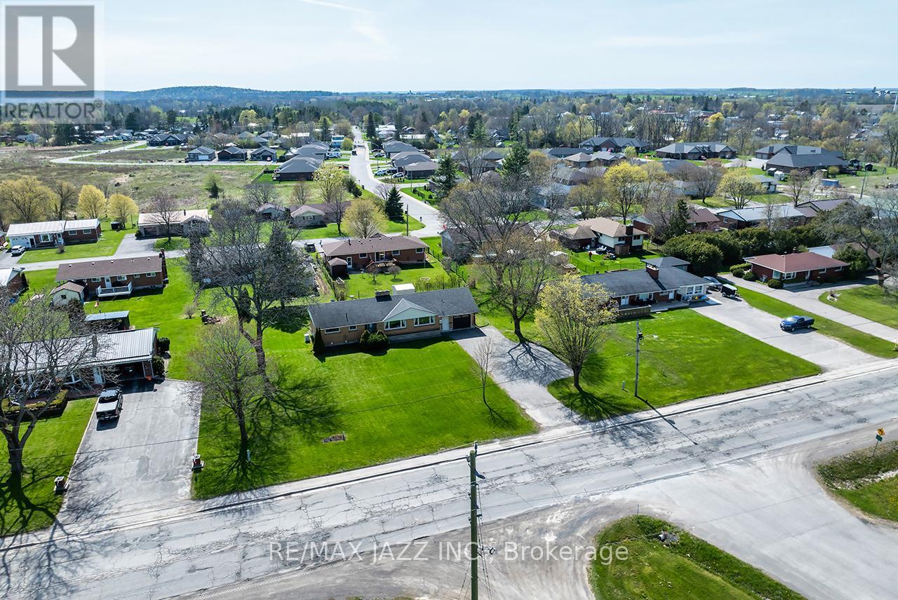 152 BELLEVILLE ROAD - 48