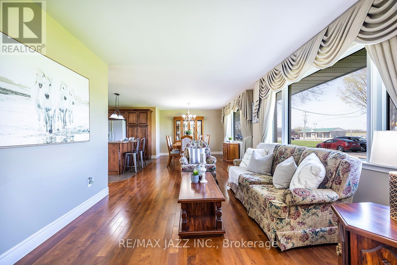 152 BELLEVILLE ROAD - 7