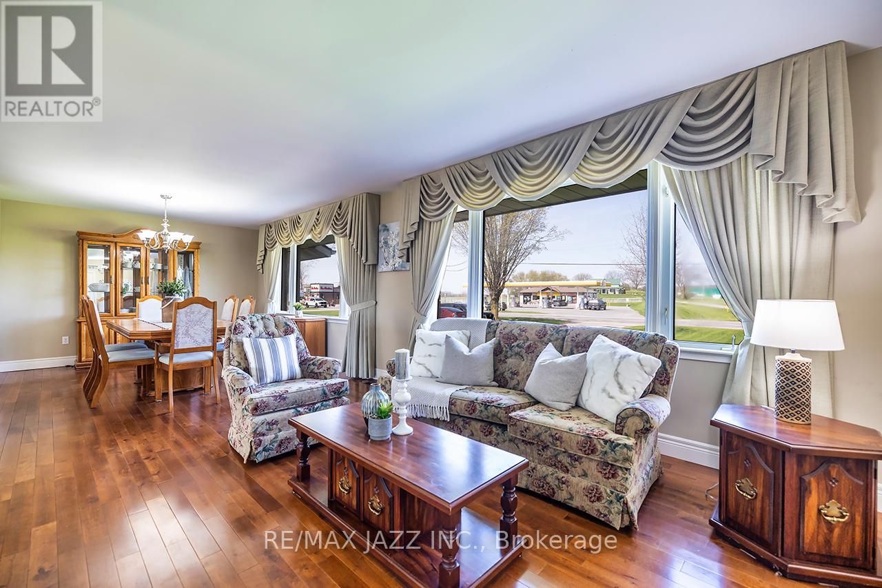 152 BELLEVILLE ROAD - 8