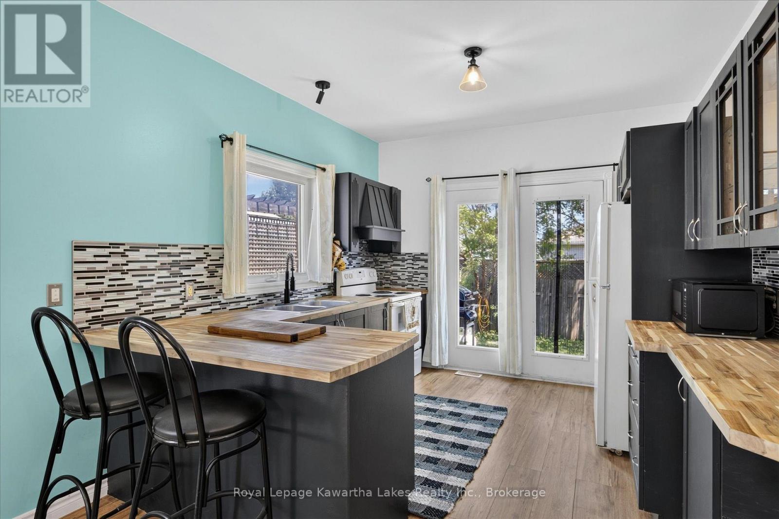 116 ADELAIDE STREET S - Image 12