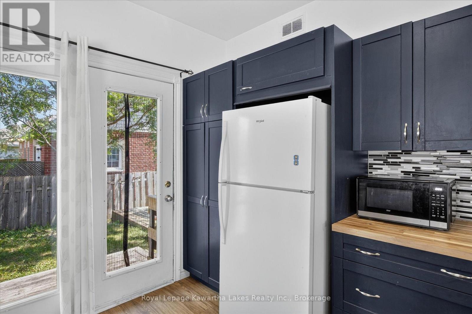 116 ADELAIDE STREET S - Image 16