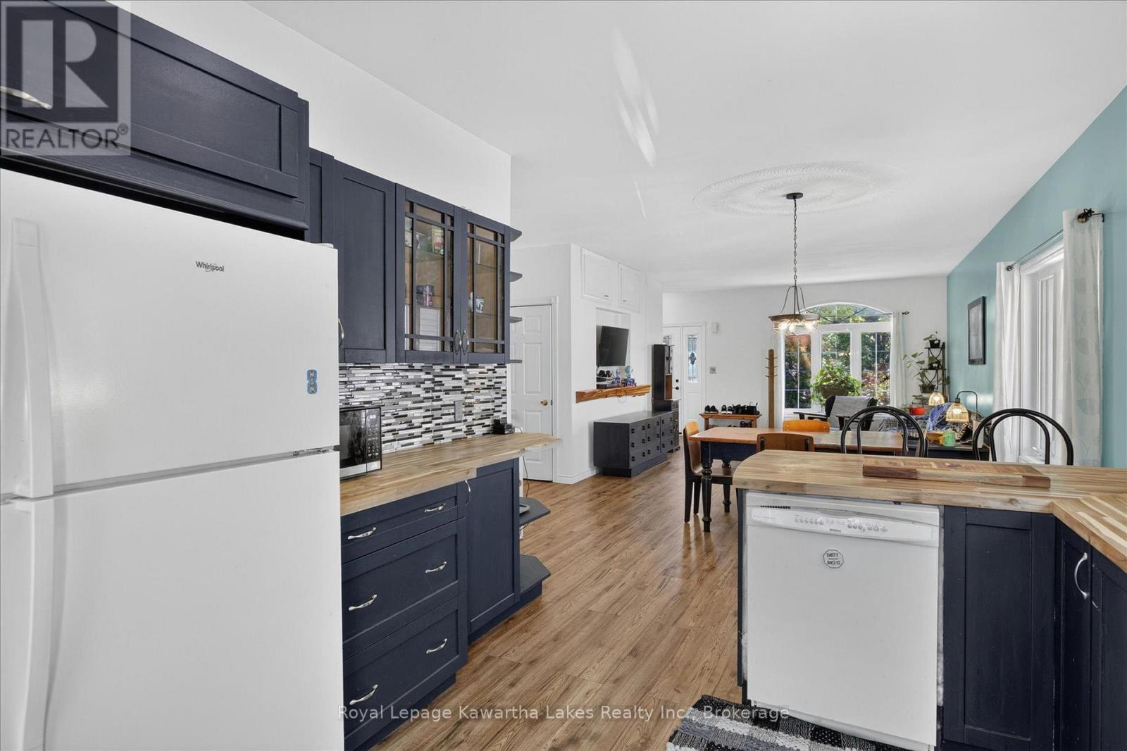 116 ADELAIDE STREET S - Image 18
