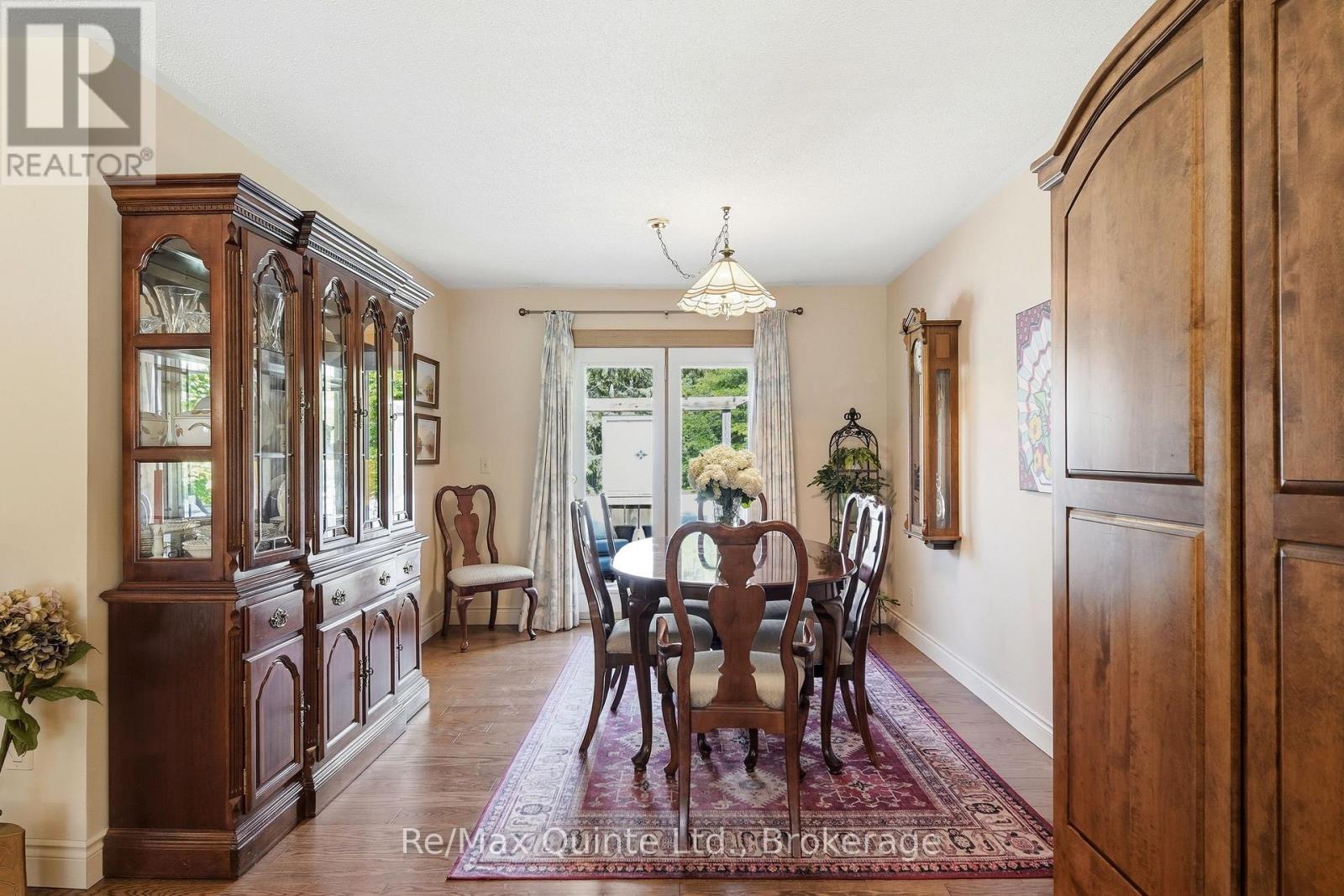232 COLONIAL ROAD - 11