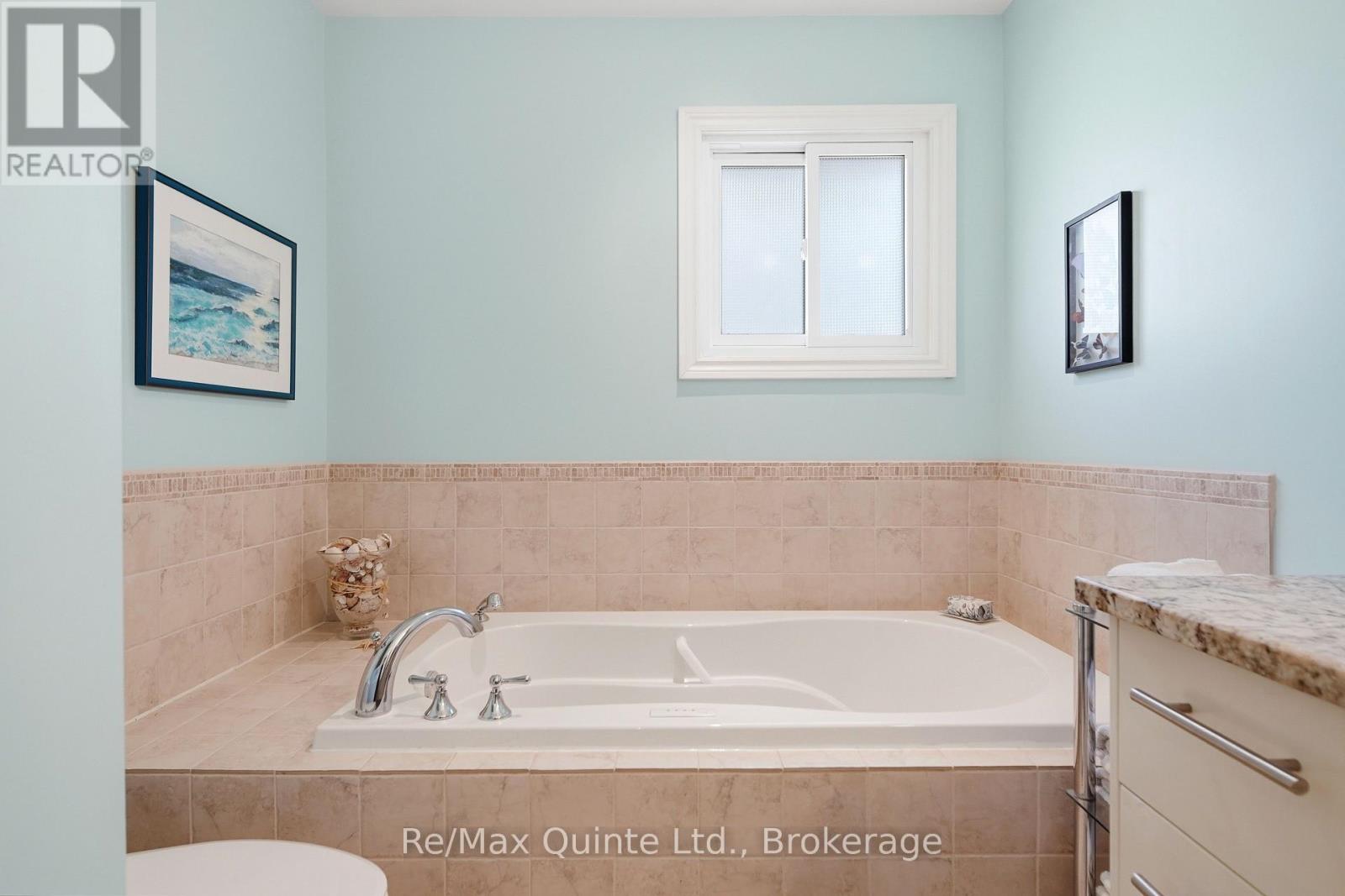 232 COLONIAL ROAD - 24