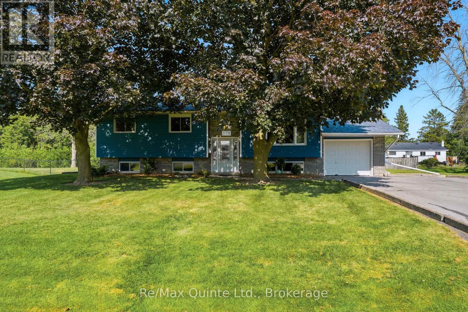 232 COLONIAL ROAD - 4