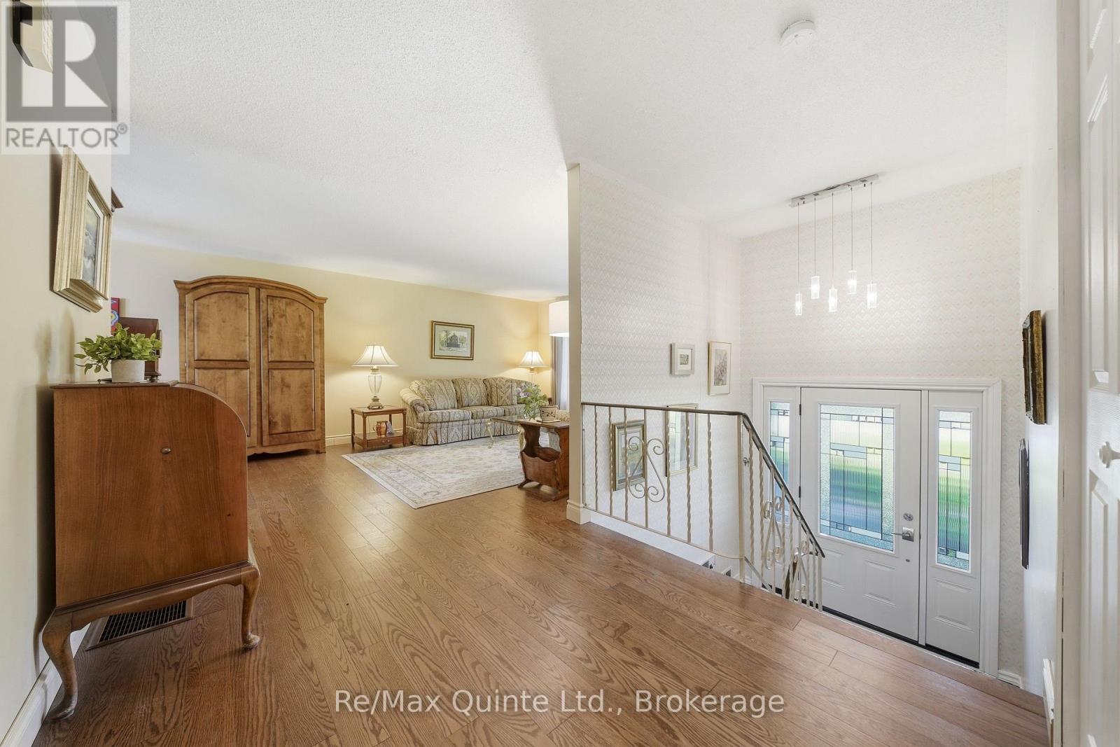 232 COLONIAL ROAD - 7