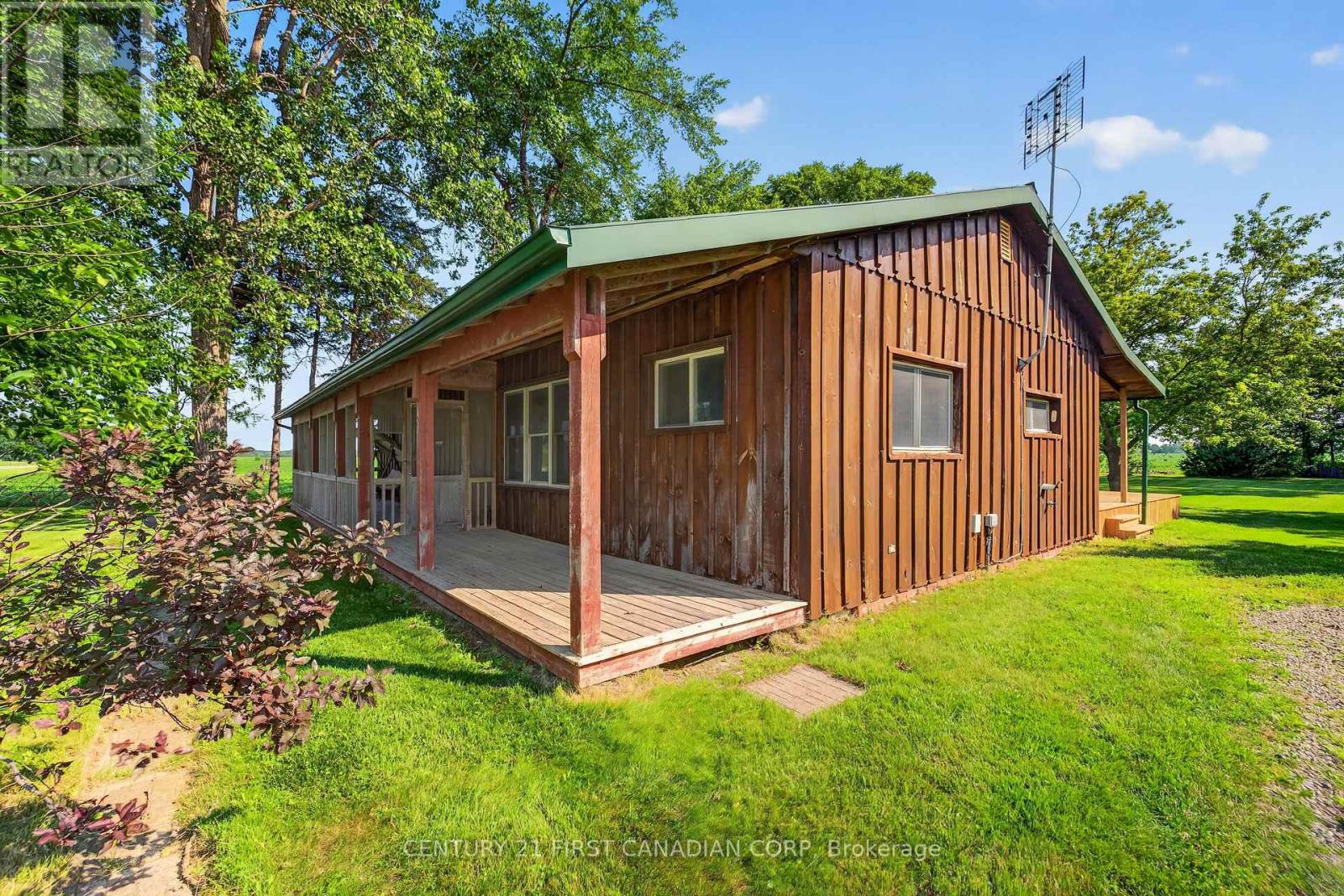 20847 VICTORIA ROAD - 2
