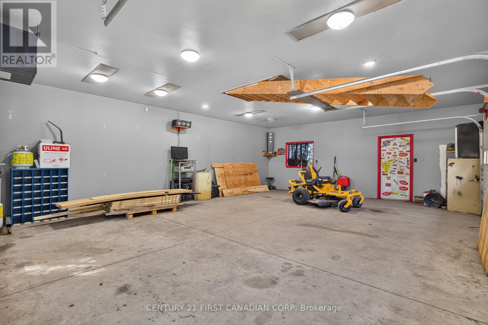 20847 VICTORIA ROAD - 29