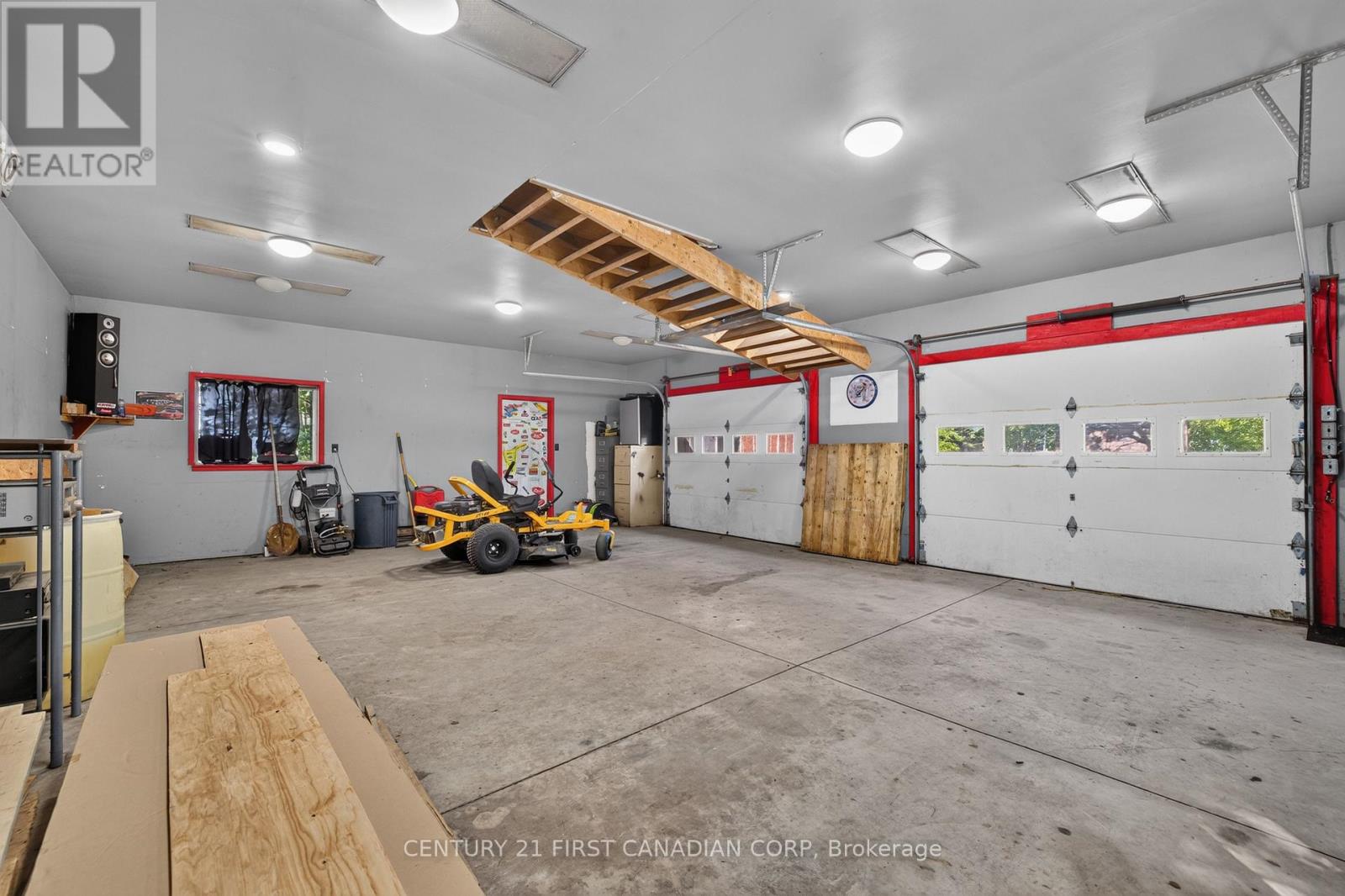 20847 VICTORIA ROAD - 30