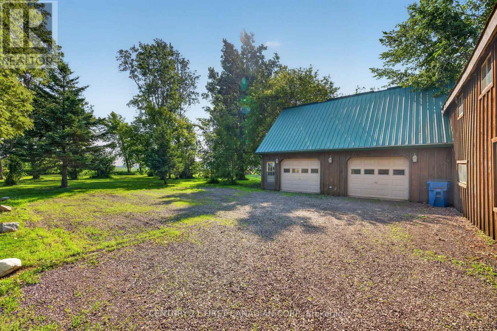 20847 VICTORIA ROAD - 31