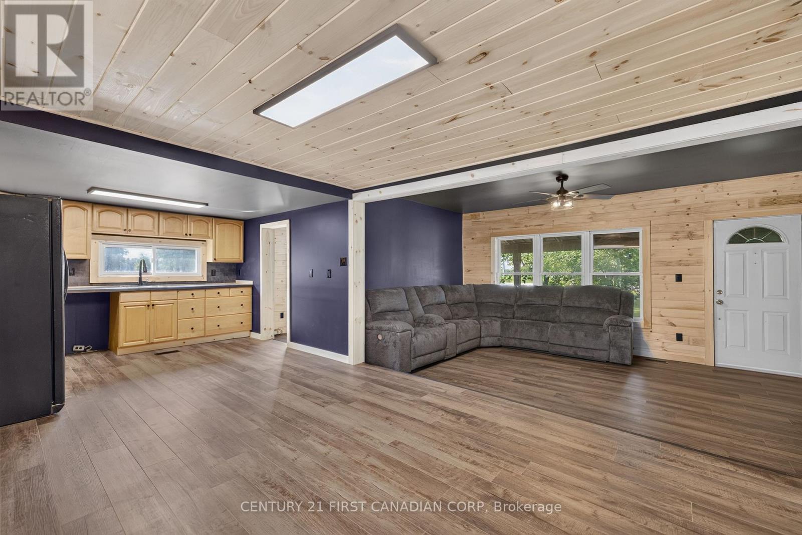 20847 VICTORIA ROAD - 7