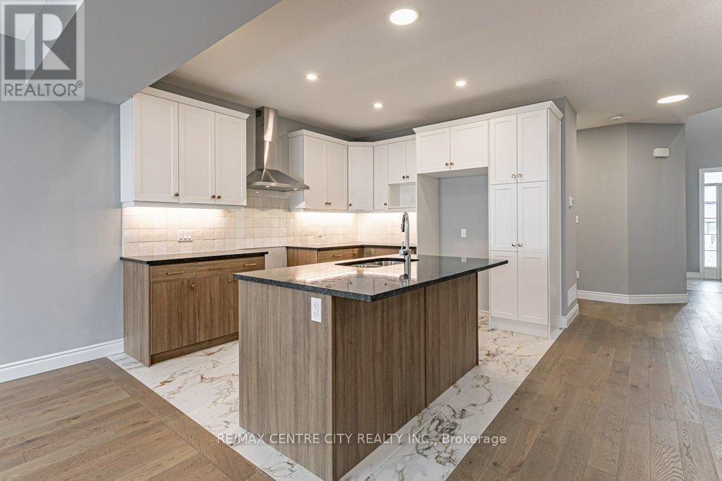 1596 NOAH BEND - 9