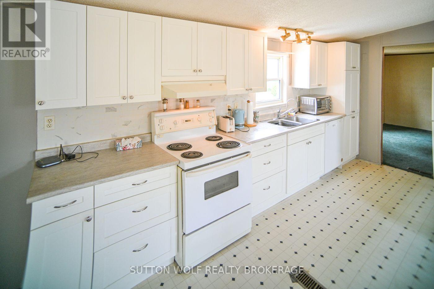 7 STEWART STREET - 7