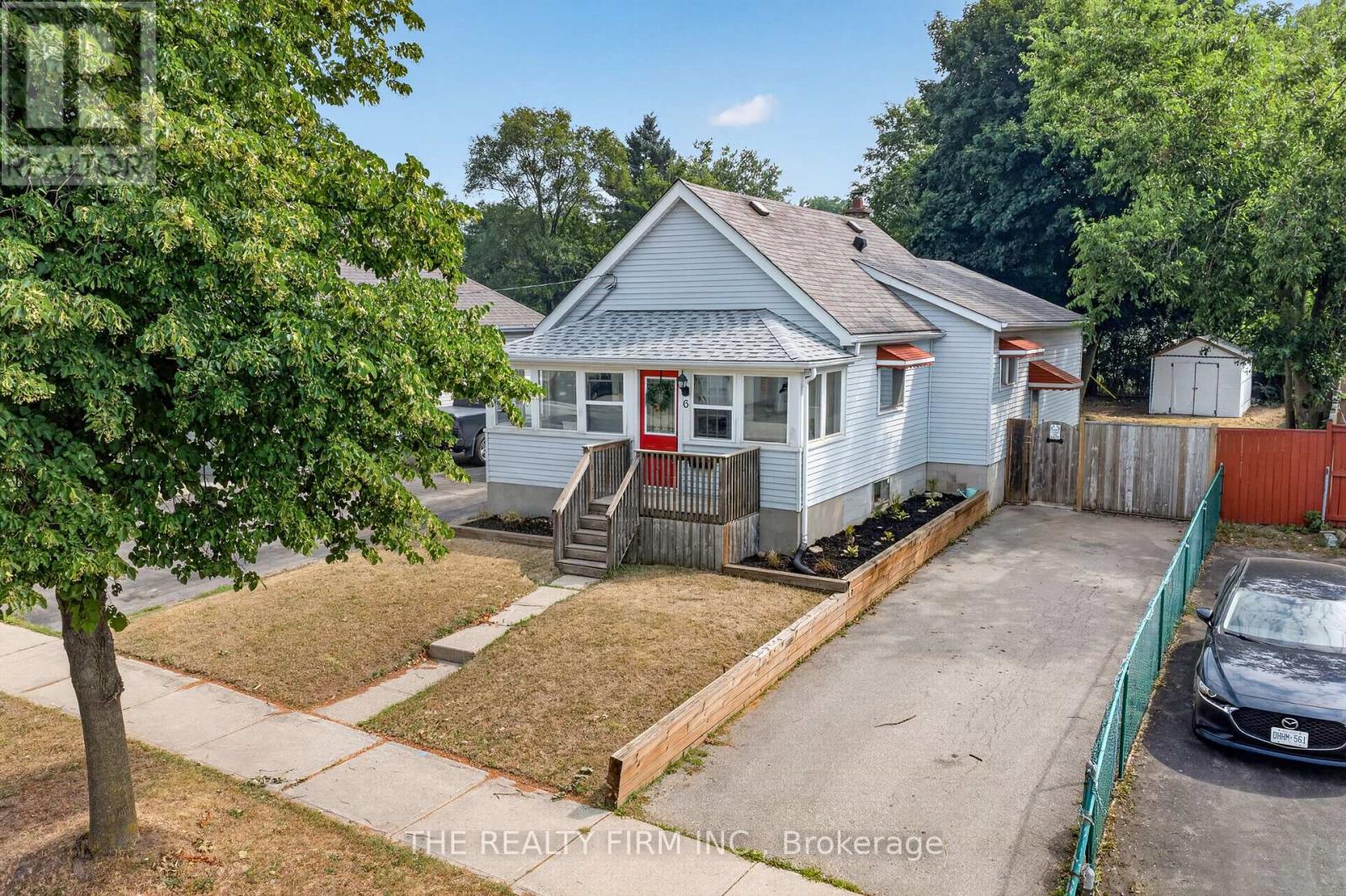 6 APPEL STREET - 1