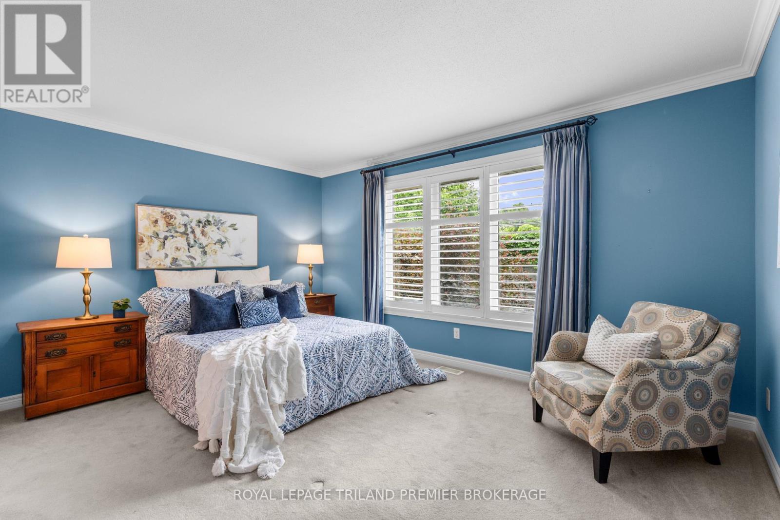 #7 1755 LOUISE BOULEVARD - 17
