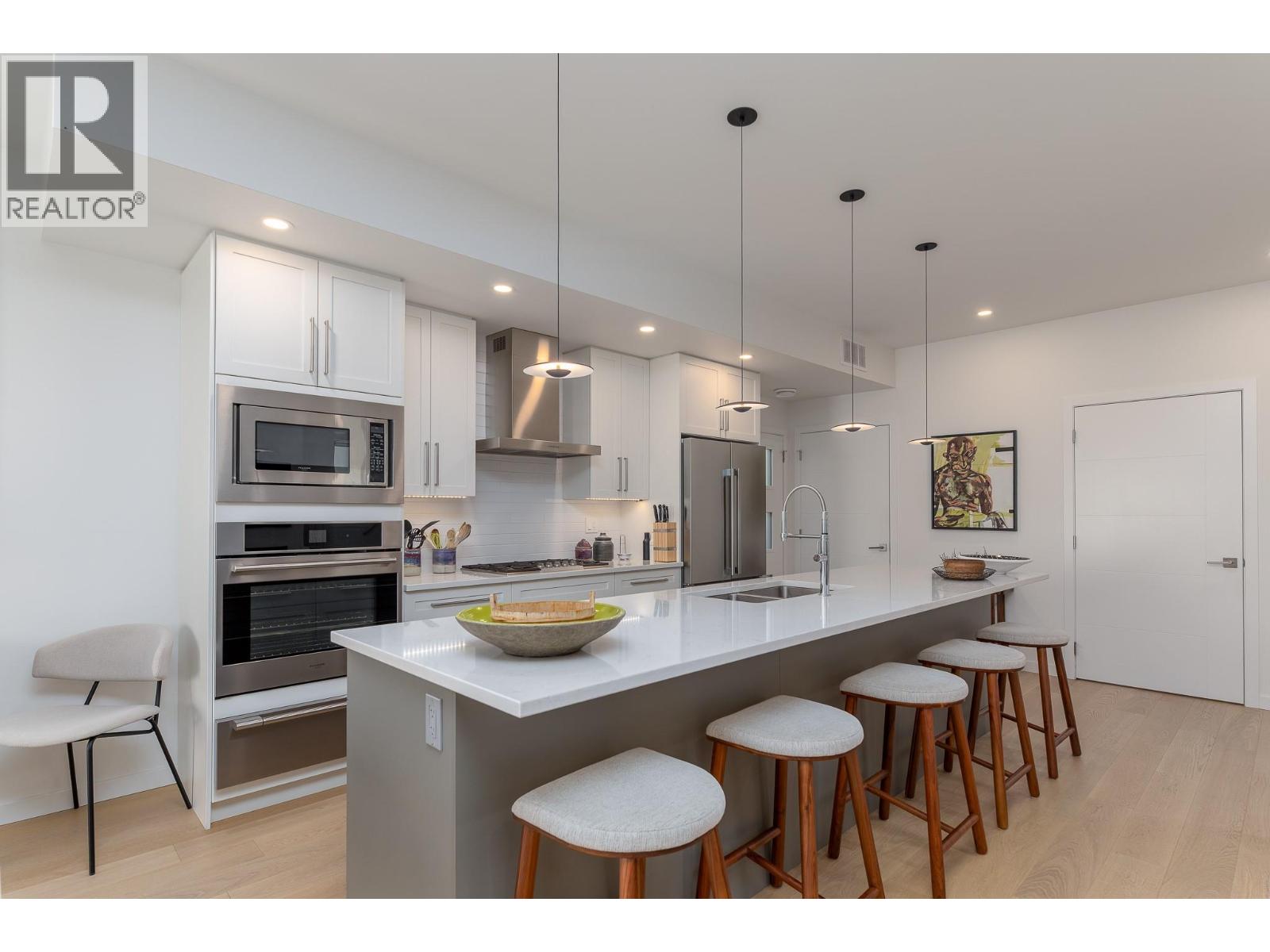 #102 589 CHURCHILL Avenue - 4