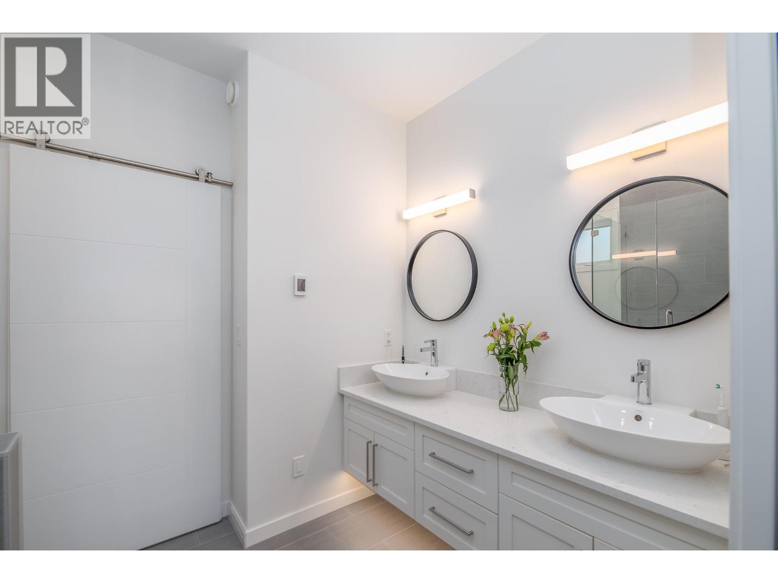 #102 589 CHURCHILL Avenue - 30