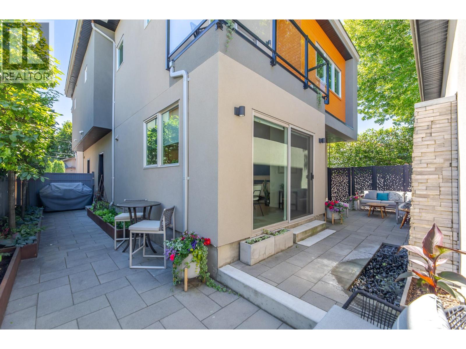 #102 589 CHURCHILL Avenue - 38