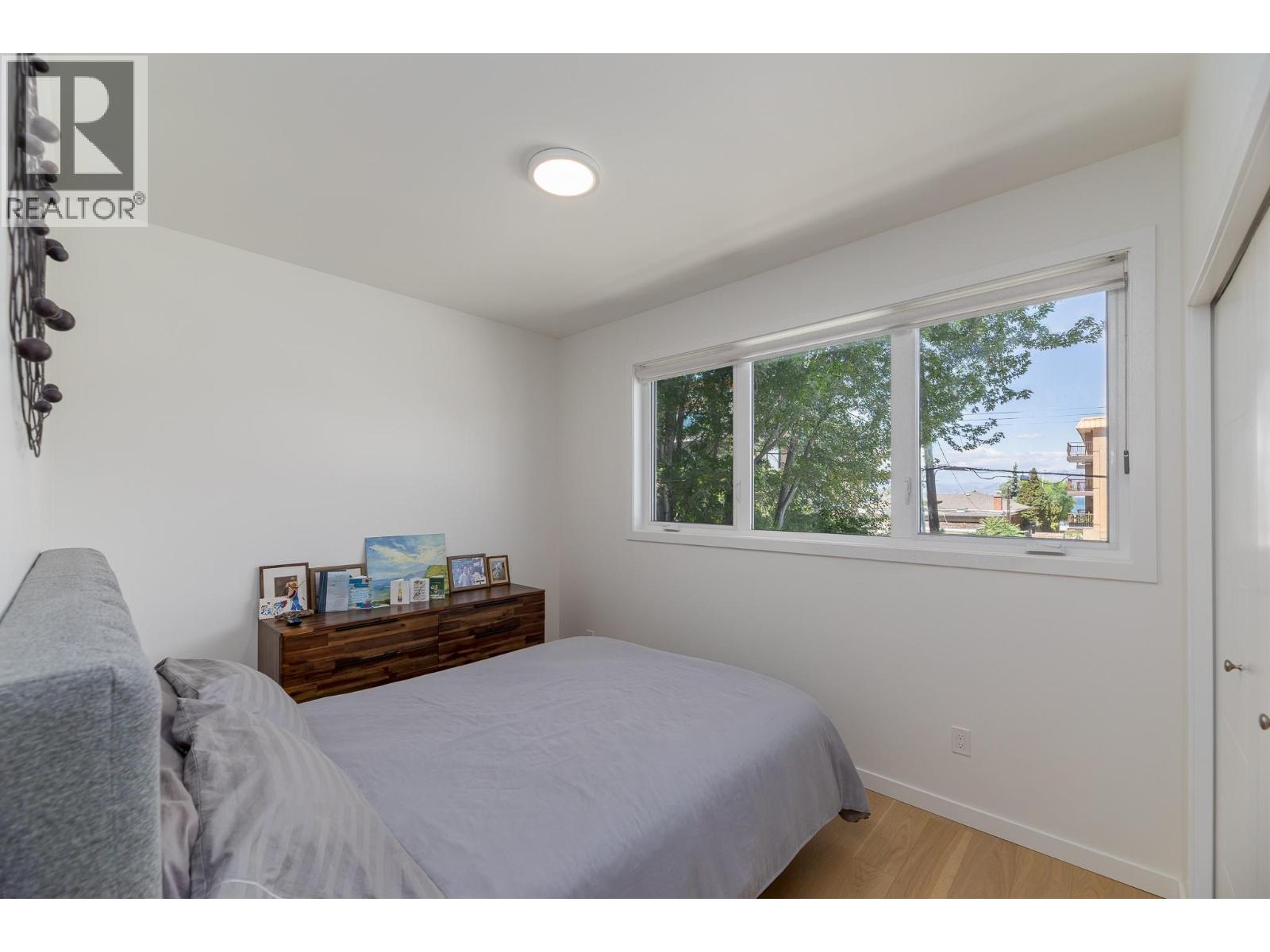 #102 589 CHURCHILL Avenue - 25