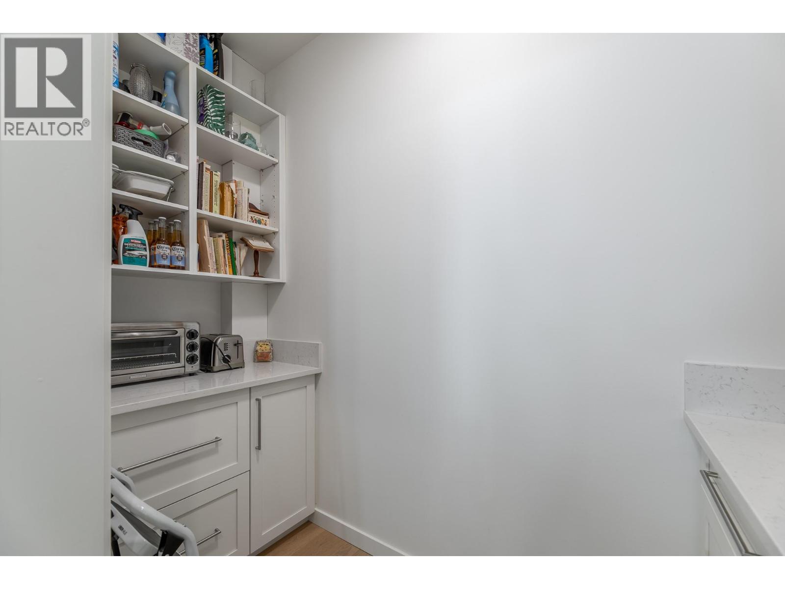 #102 589 CHURCHILL Avenue - 20