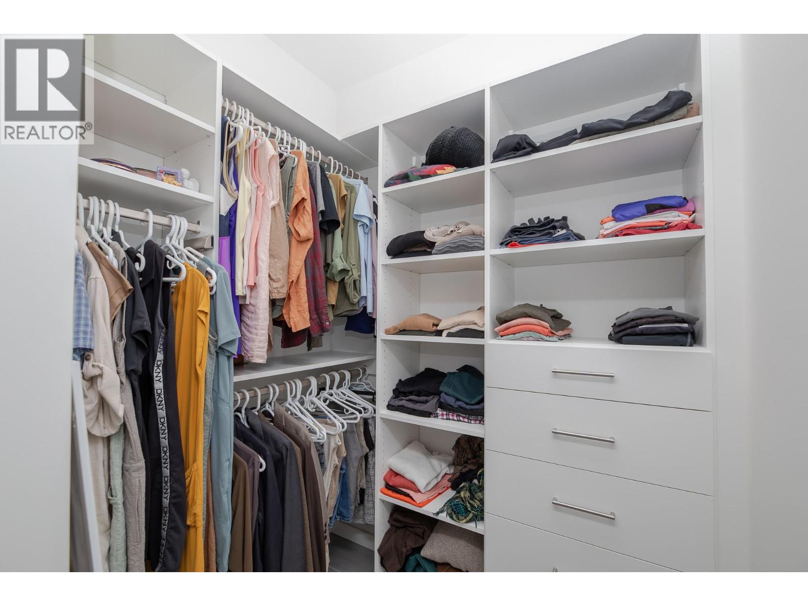 #102 589 CHURCHILL Avenue - 32