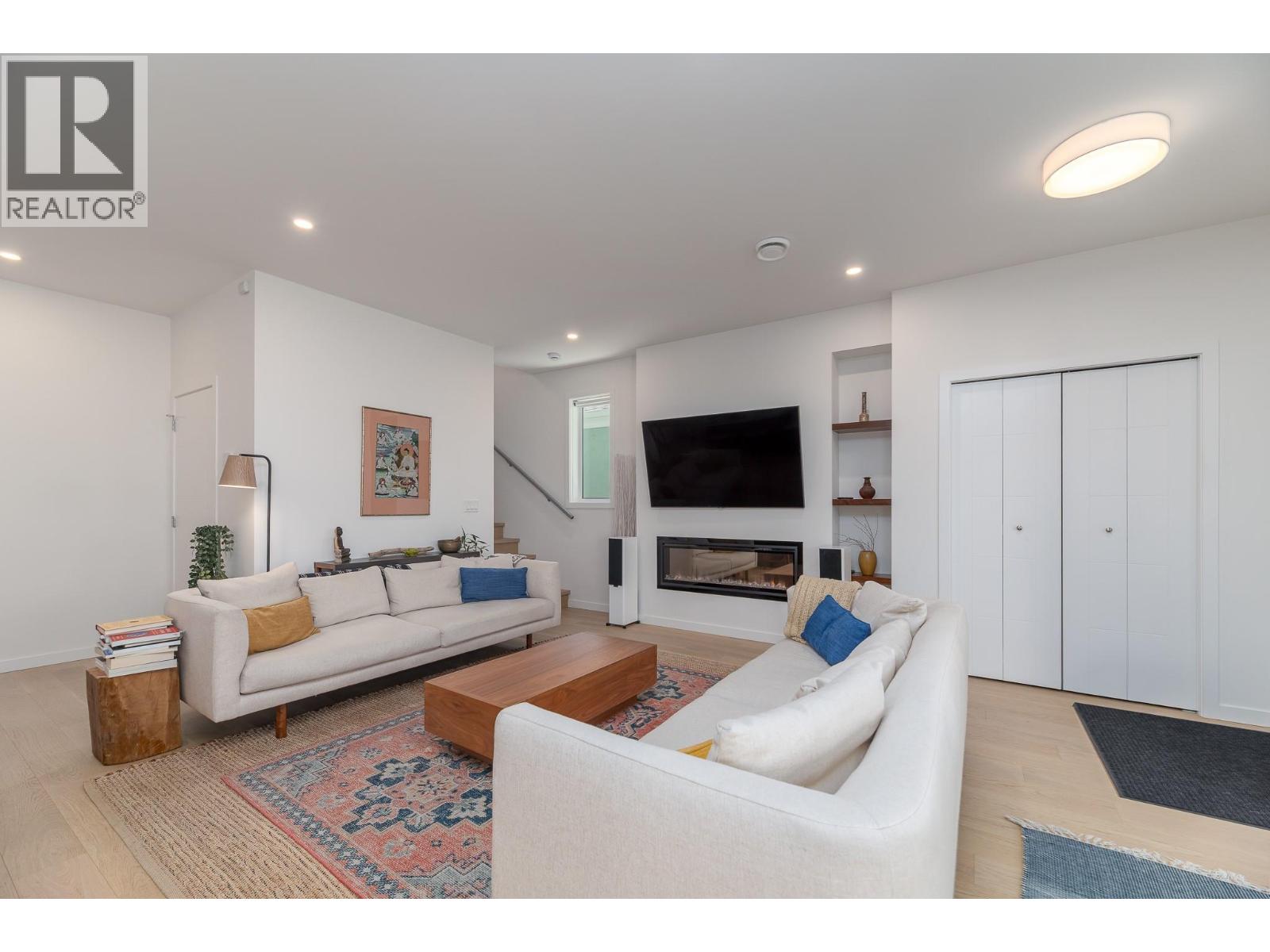 #102 589 CHURCHILL Avenue - 6