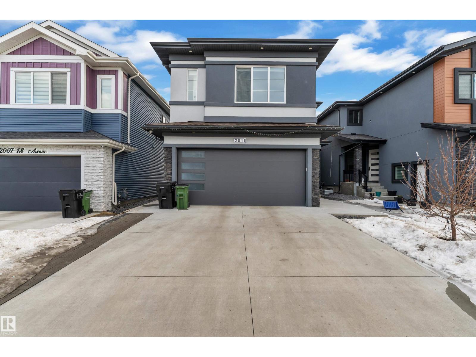2011 18 AV NW, Laurel, Edmonton photo 4