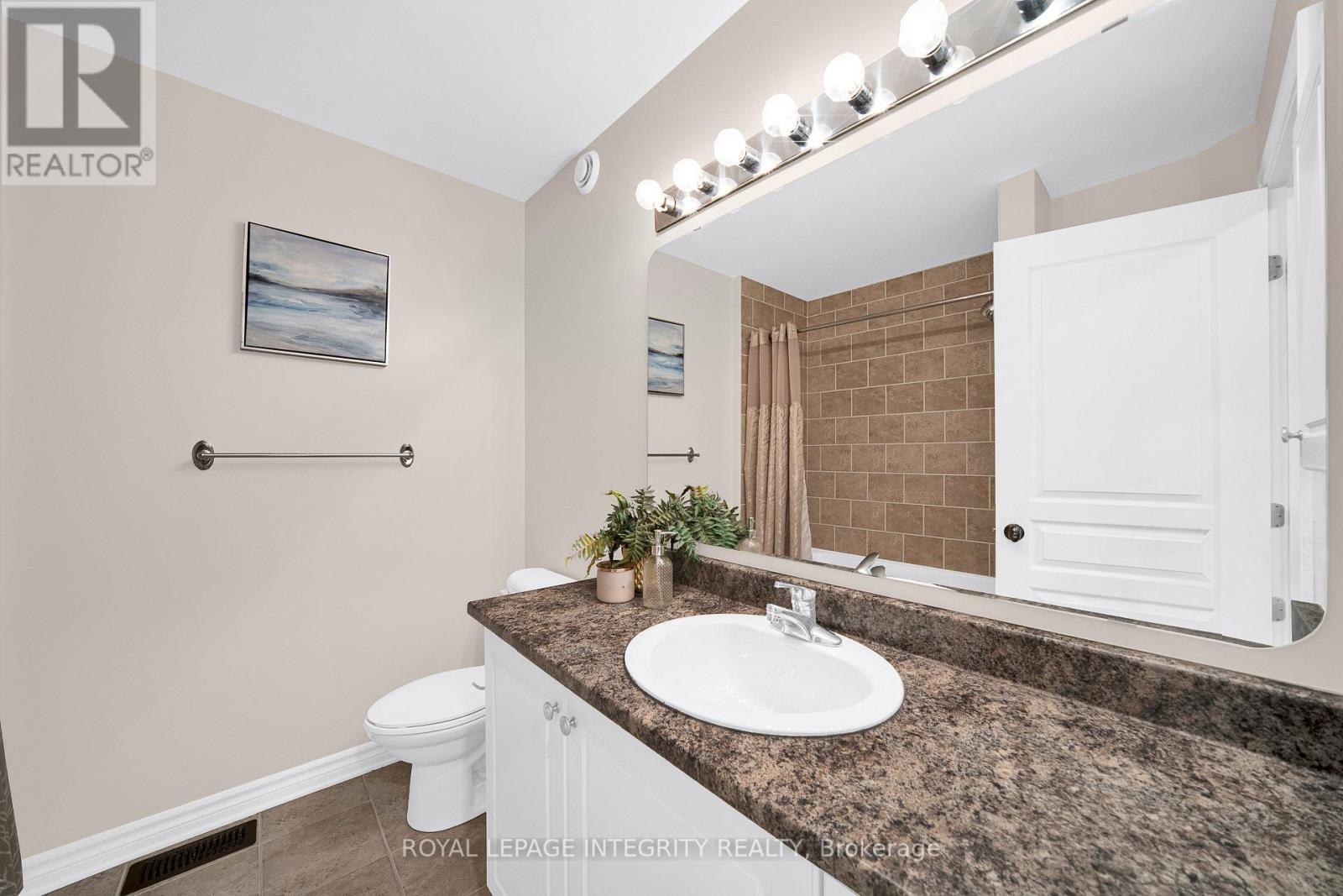 Condos for Sale in Ottawa – 748 BOWERCREST CRESCENT, Ottawa – By Peter Sagos - Image 38