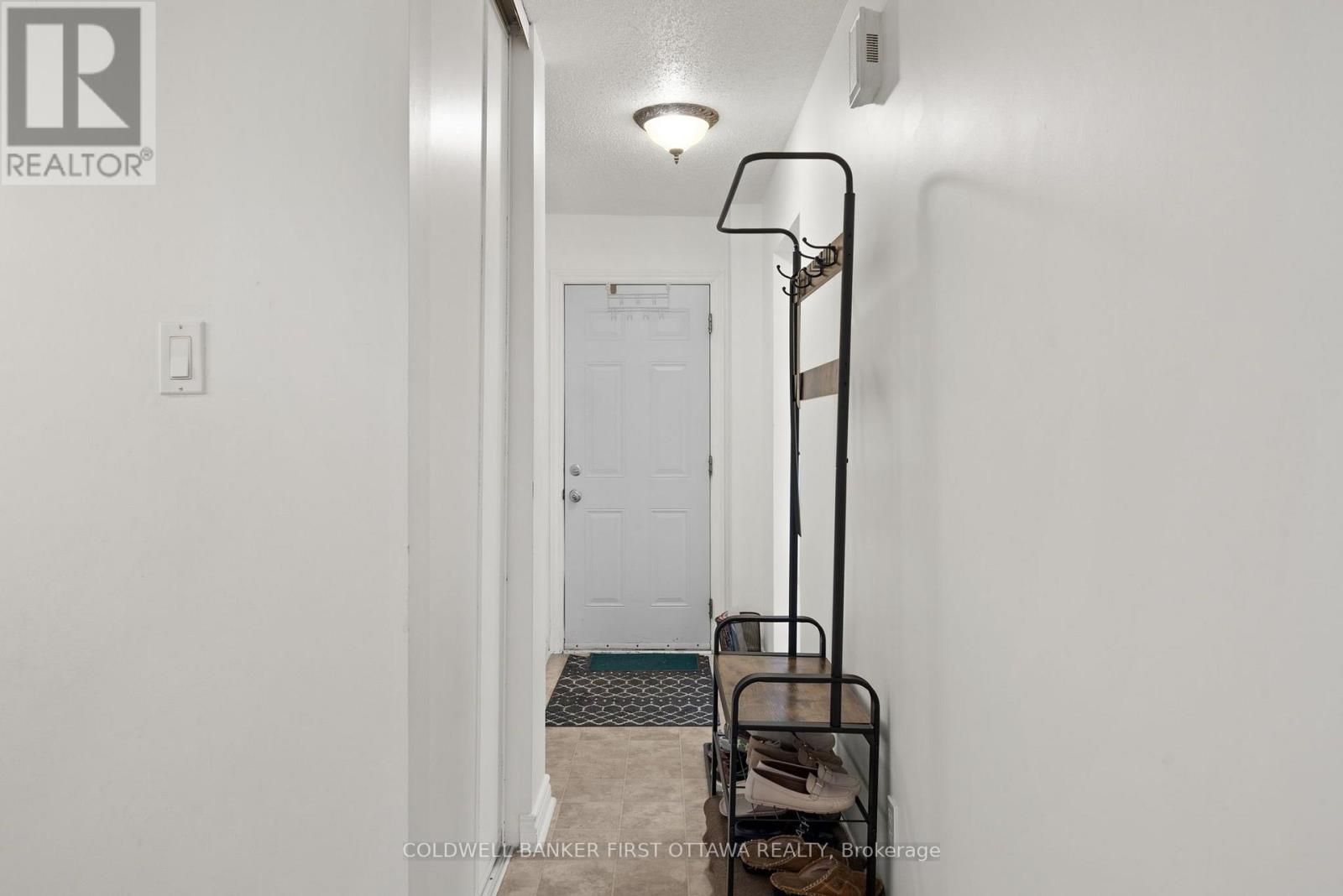 Condos for Sale in Ottawa – 19 – 158 BARROW CRESCENT, Ottawa – By Peter Sagos - Image 16