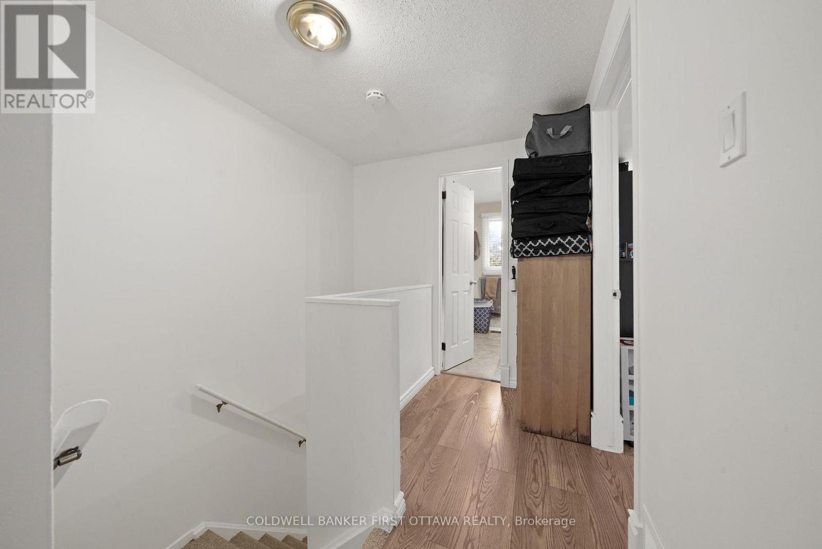 Condos for Sale in Ottawa – 19 – 158 BARROW CRESCENT, Ottawa – By Peter Sagos - Image 21