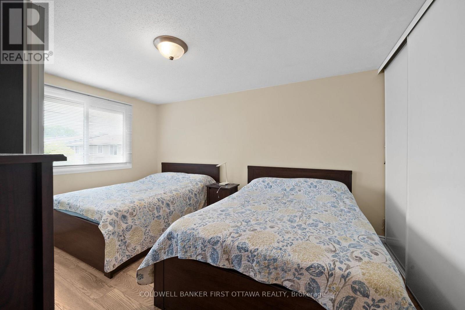 Condos for Sale in Ottawa – 19 – 158 BARROW CRESCENT, Ottawa – By Peter Sagos - Image 24